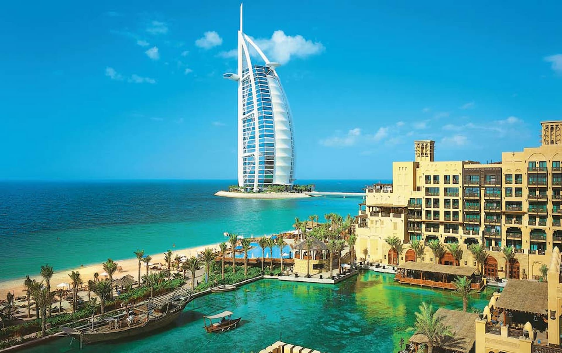 العطلات في الإمارات العربية المتحدة: كيفية تنويع أوقات الفراغ للسكان المحليين